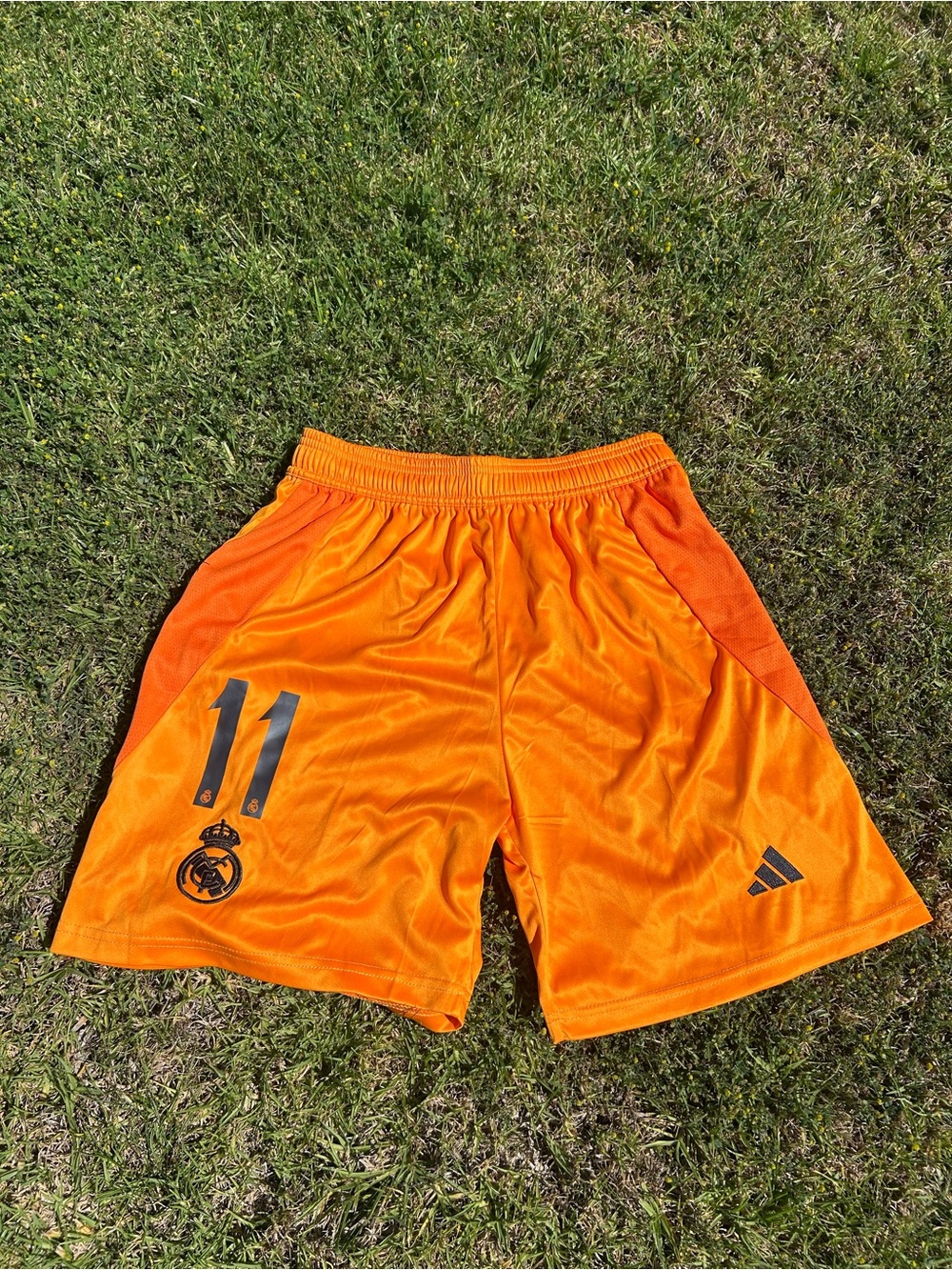 24/25 Real Madrid Away Fan Version Shorts (Medium) (#11)